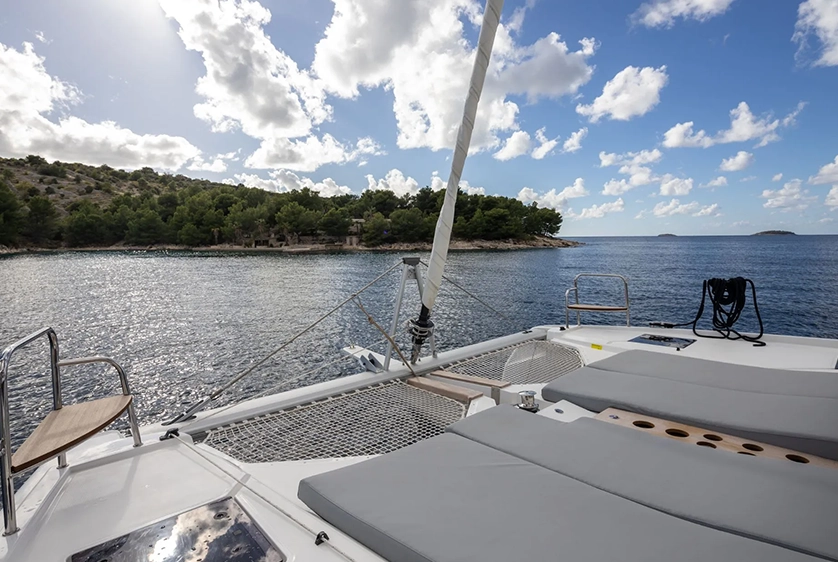 SOUTHWEST catamaran44_ext_04
